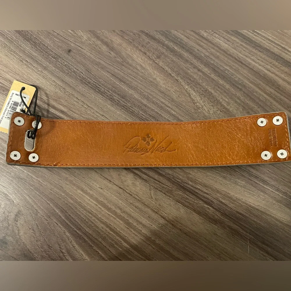 NWT! Patricia Nash Leather Cuff - Picture 5 of 7